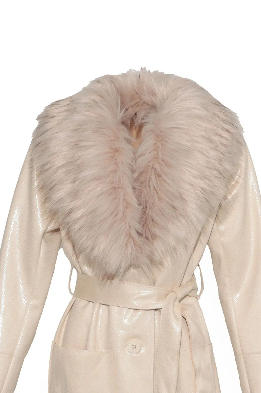 Abrigo Largo Liso con Solapa de Peluche Foleys 222780