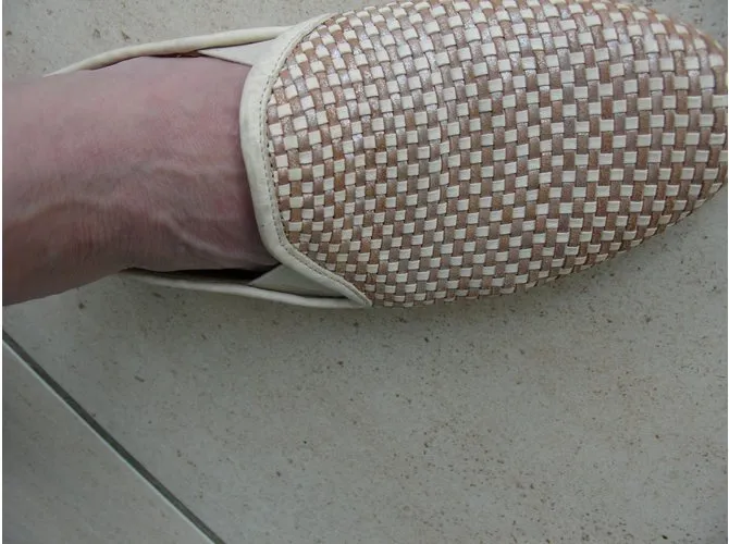 Autre Marque Tacones Beige 