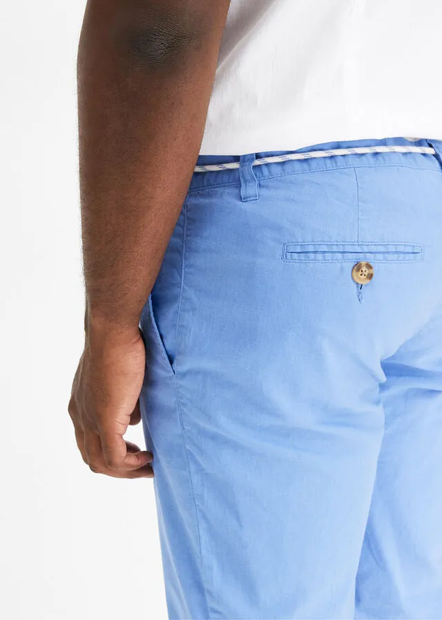 Bermuda estilo chino con lino, cordón y corte regular azul cielo