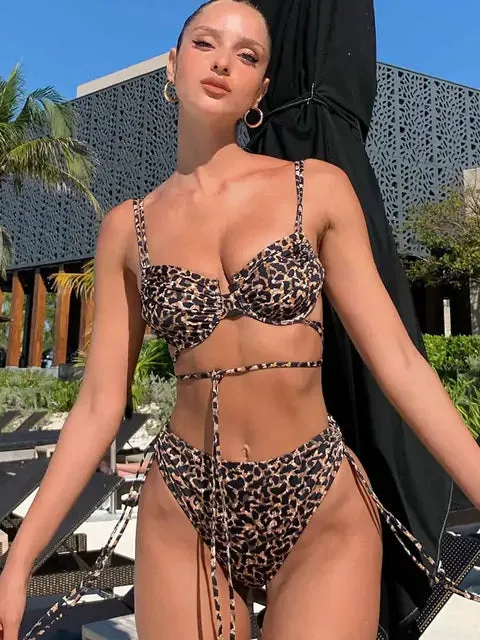 Bikini con Triángulo al Revés