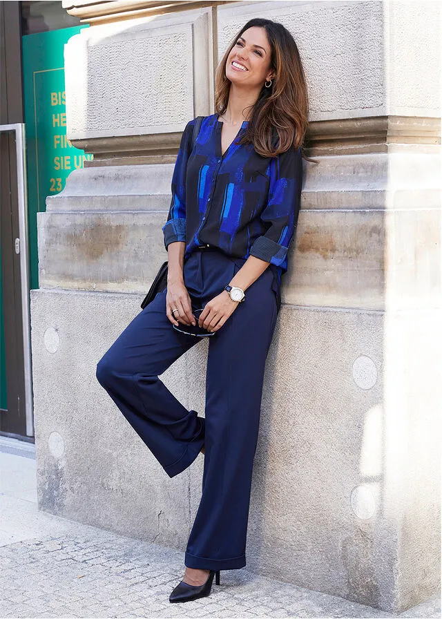 BLUSA LARGA CON ESTAMPADO AZUL ZAFIRONEGRO