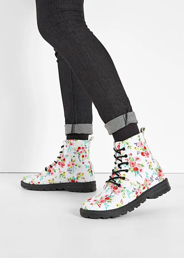 BOTAS CON CORDONES ESTAMPADO DE FLORES EN BLANCOROSA