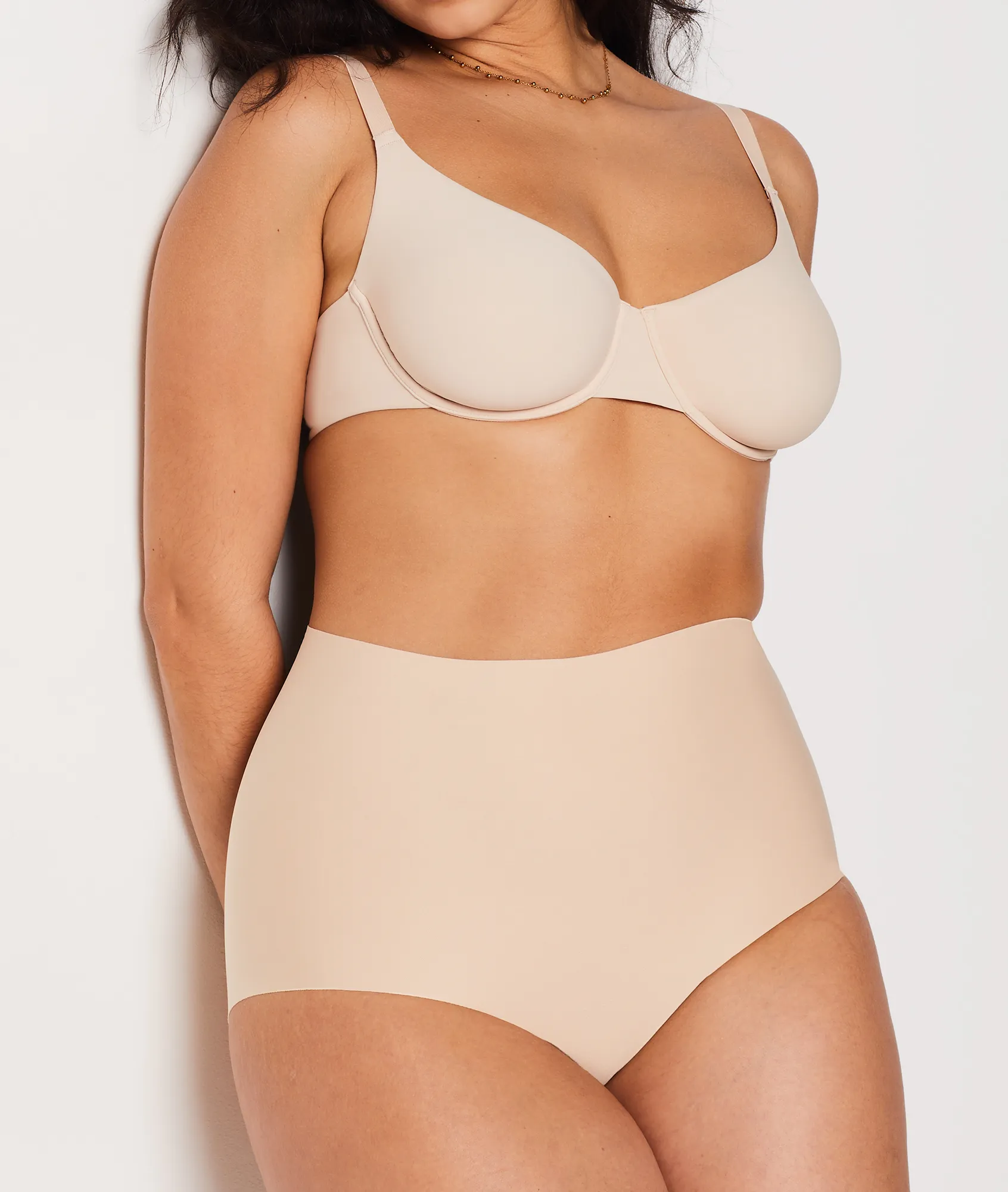 BRAGUITA TALLE ALTO DE MICROFIBRA. SUJECIóN FUERTE CONTROL BY ETAM BEIGE  ETAM