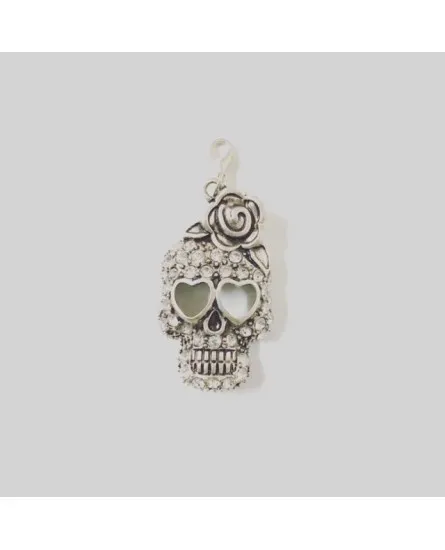 Calavera con brillantes