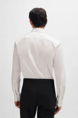 Camisa slim fit en popelín de algodón de planchado fácil
