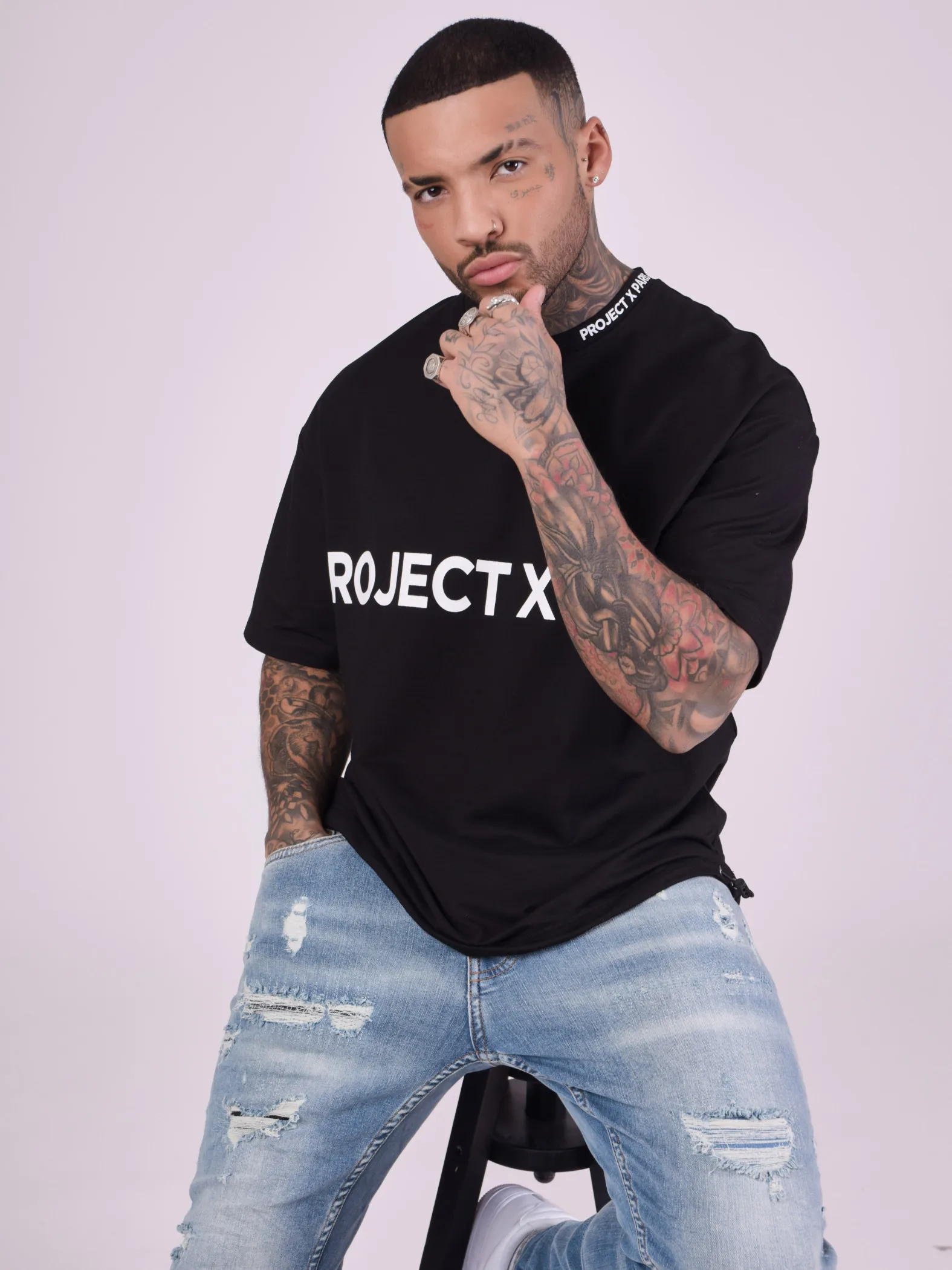Camiseta básica holgada con logotipo oversize estampado