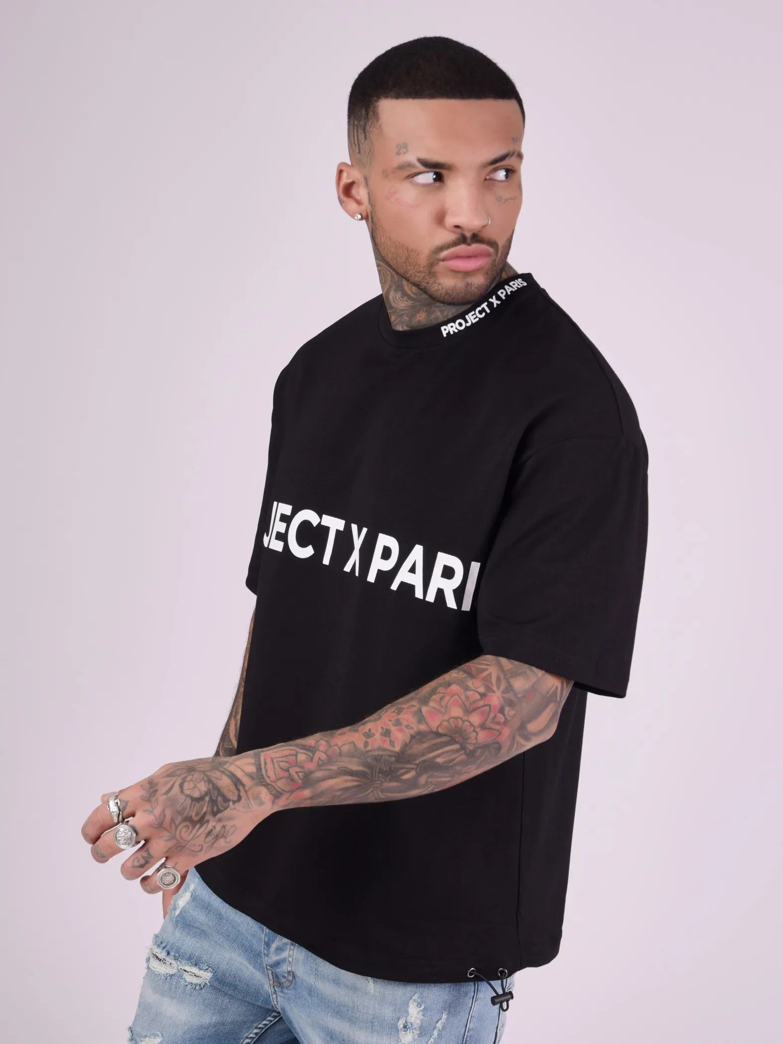Camiseta básica holgada con logotipo oversize estampado