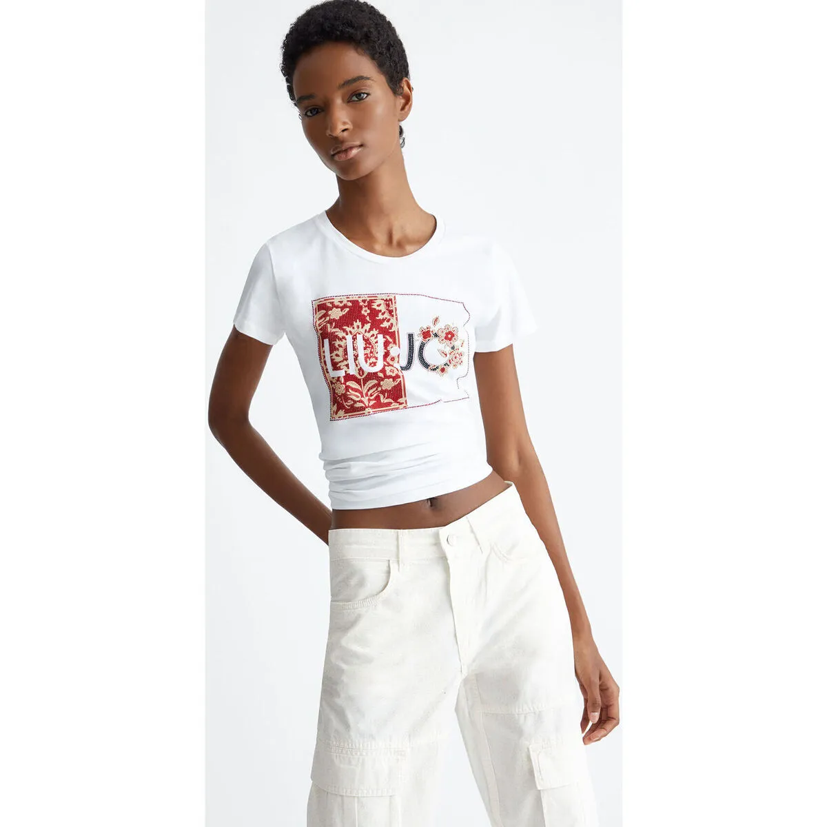 Camiseta con logotipo y strass