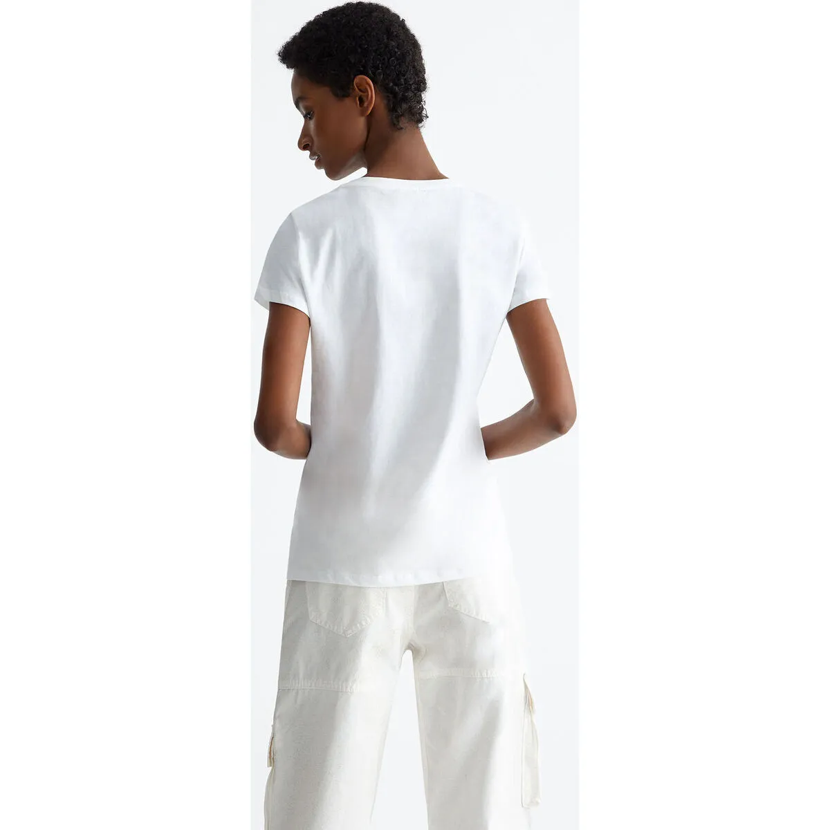 Camiseta con logotipo y strass