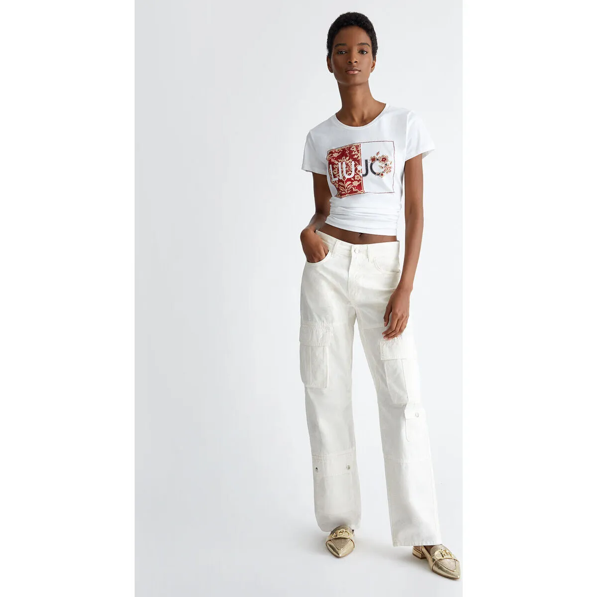 Camiseta con logotipo y strass