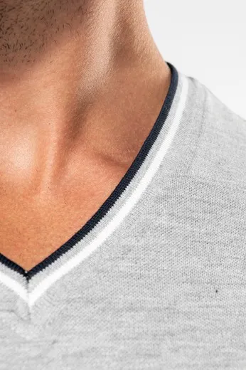 Camiseta de punto piqué con cuello de pico de hombre