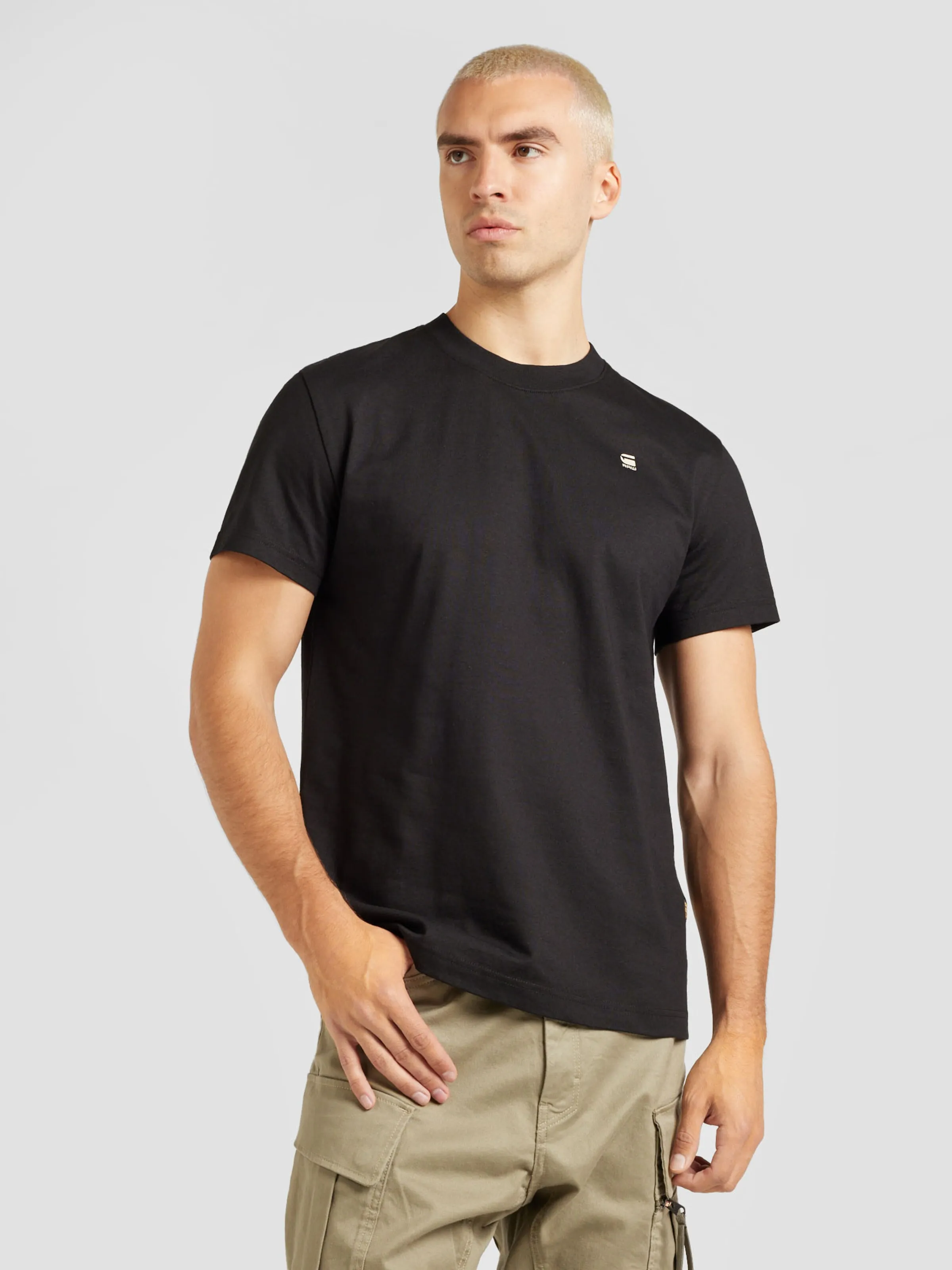 CAMISETA GSTAR RAW EN NEGRO