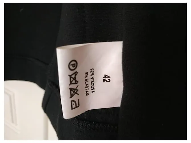 Carla G. Chaquetas Negro 