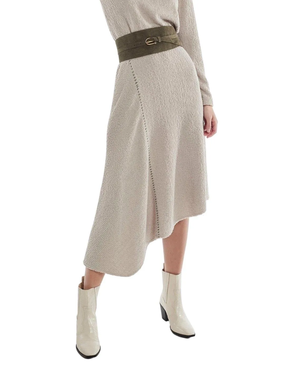 Faldas OKY beige para mujer.