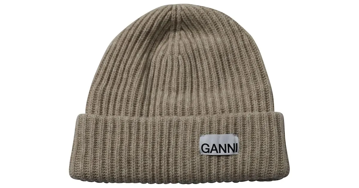Gorro Ganni Rib Knit en lana reciclada beige 