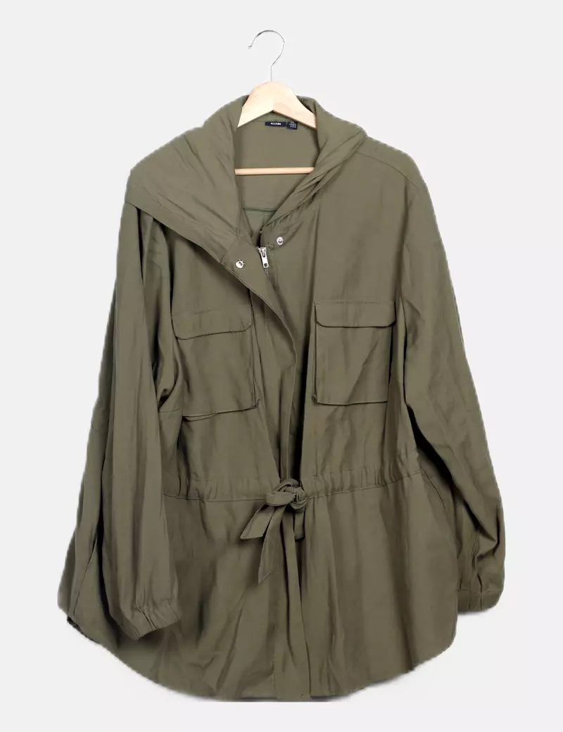 Kiabi Parka verde con capucha