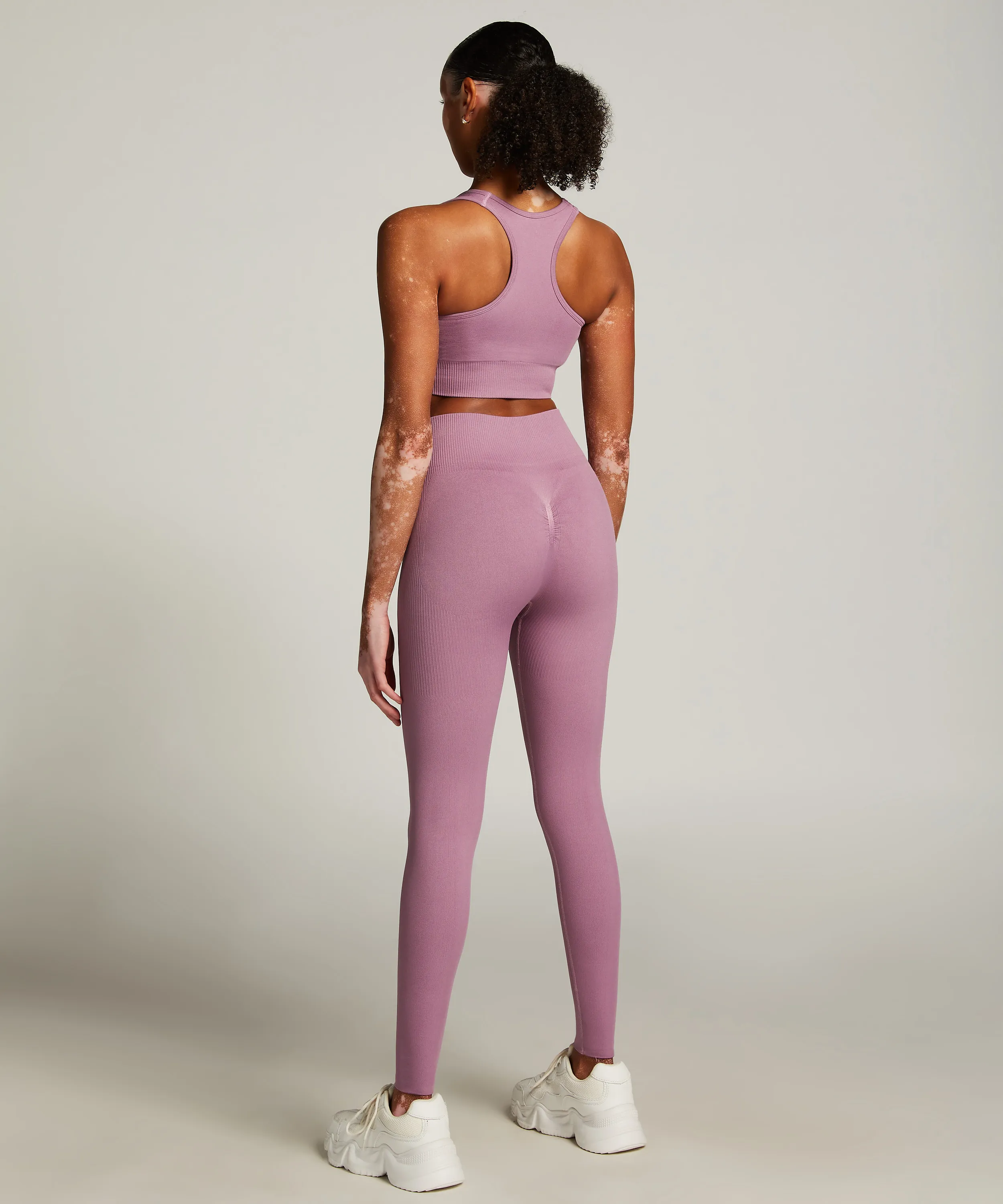LEGGINGS DEPORTIVOS SIN COSTURAS Y DE CINTURA ALTA HKMX  MORADO