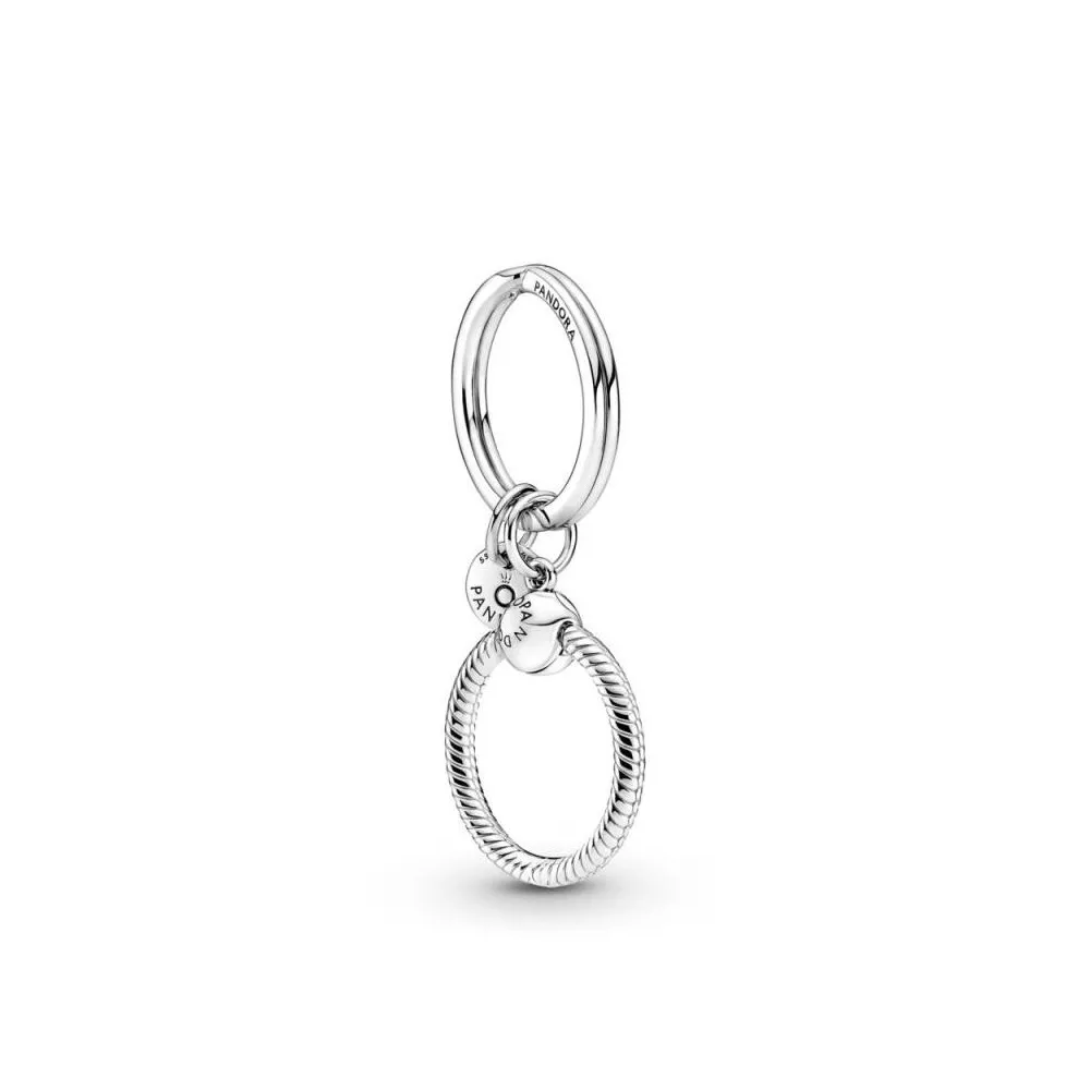 Llavero de plata de ley con colgante pequeño Pandora O