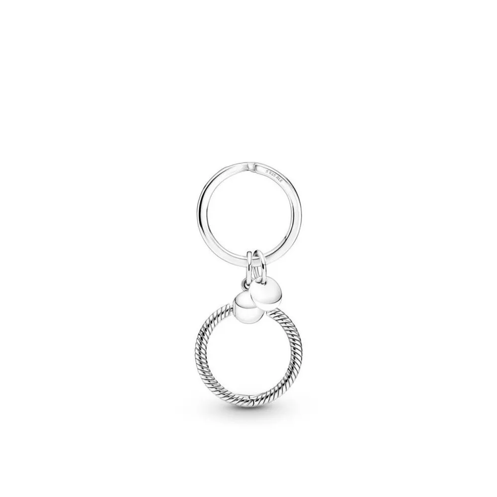 Llavero de plata de ley con colgante pequeño Pandora O