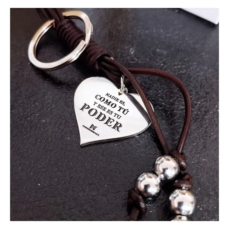 Llavero personalizado Corazón plata de ley y cuero