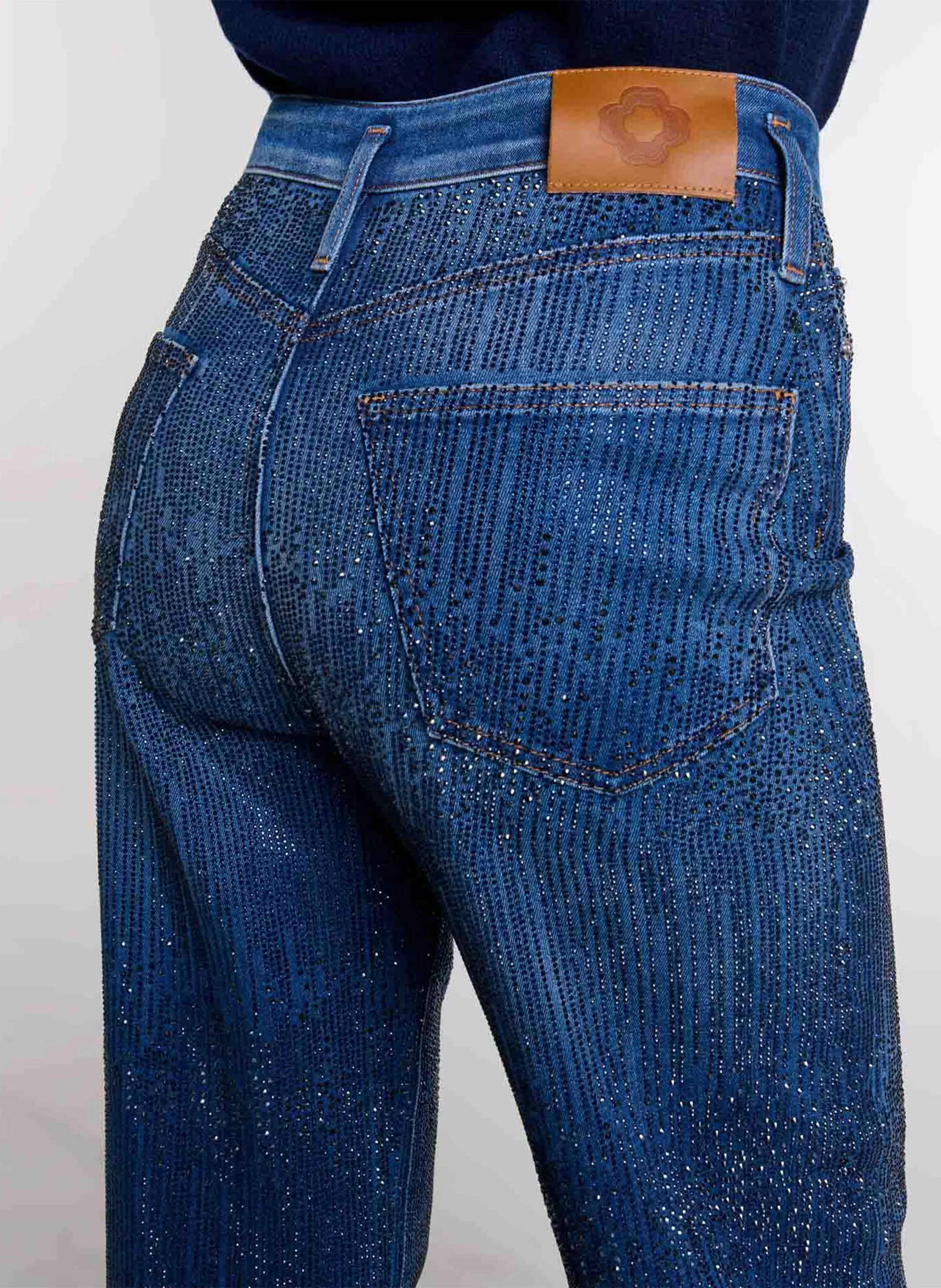 MAJE Pantalón ancho de algodón mezclado con pedrería. en azul