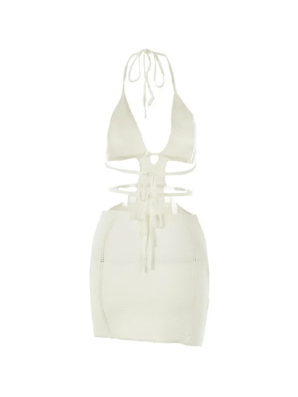 Mini vestido halter con cordones y espalda descubierta con recorte de punto