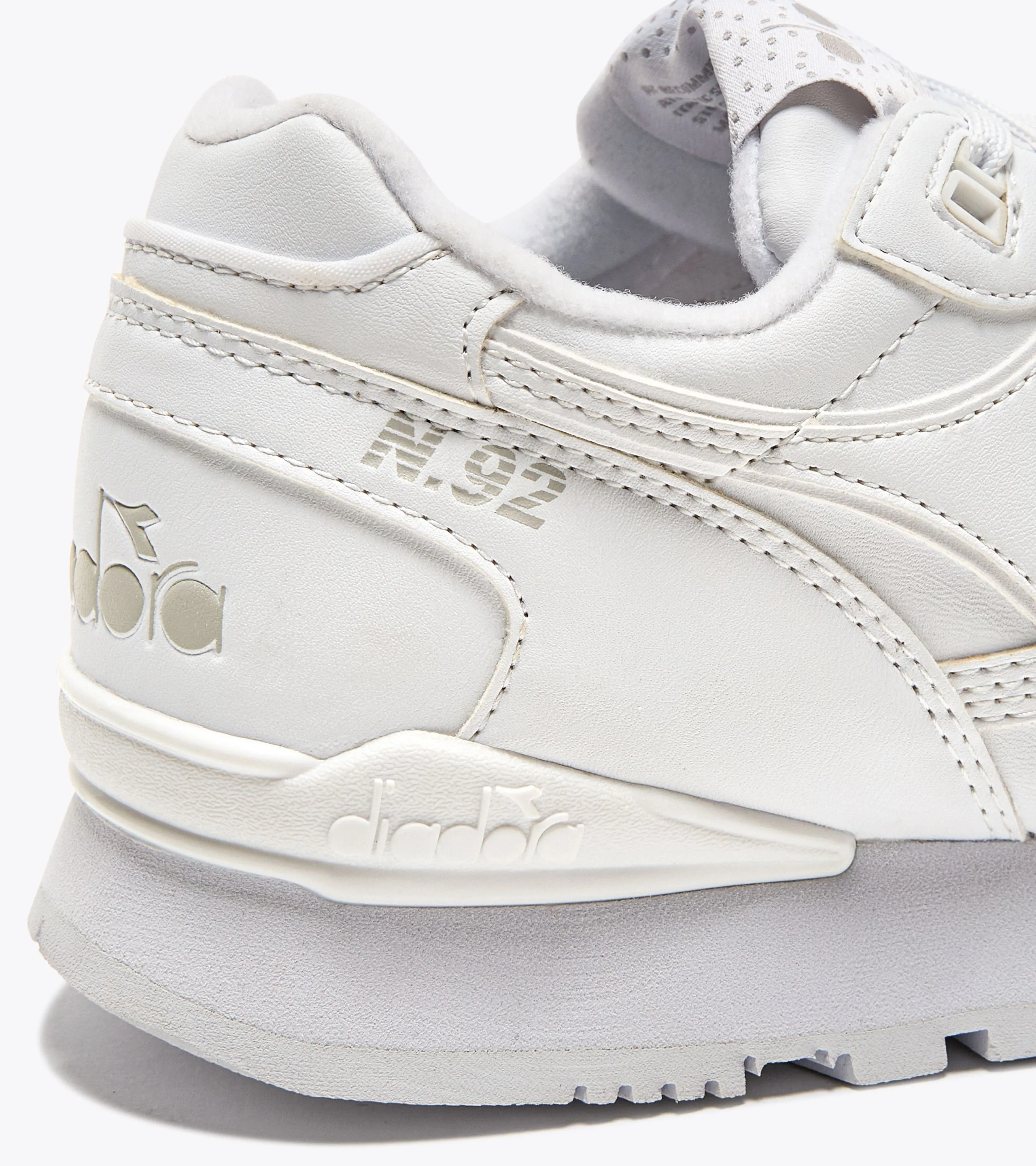 N.92 L ZAPATILLA DEPORTIVA  GENDER NEUTRAL