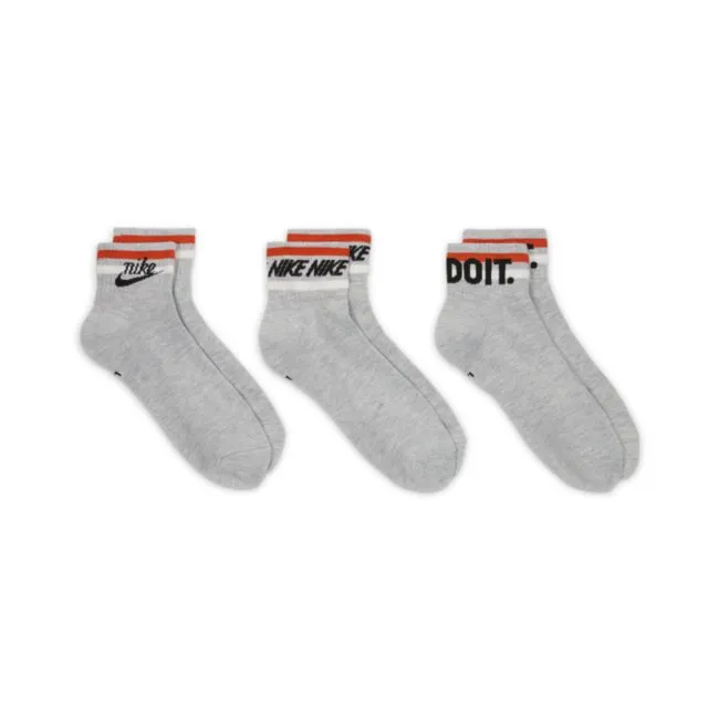 Nike Everyday Essential Ankle Socks (3 Pairs)