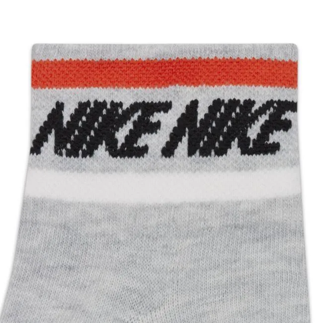 Nike Everyday Essential Ankle Socks (3 Pairs)
