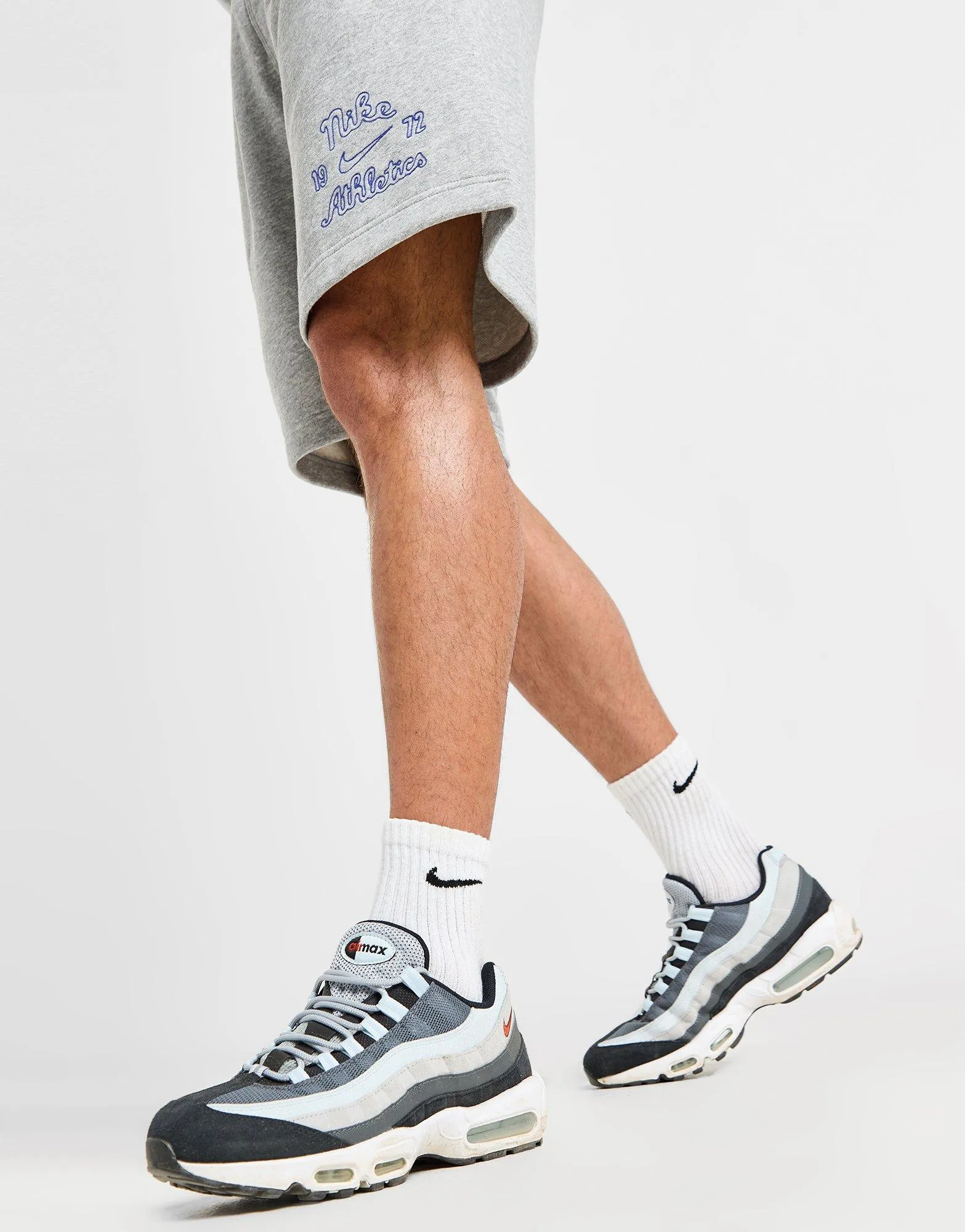 Nike Pantalón corto Club Script