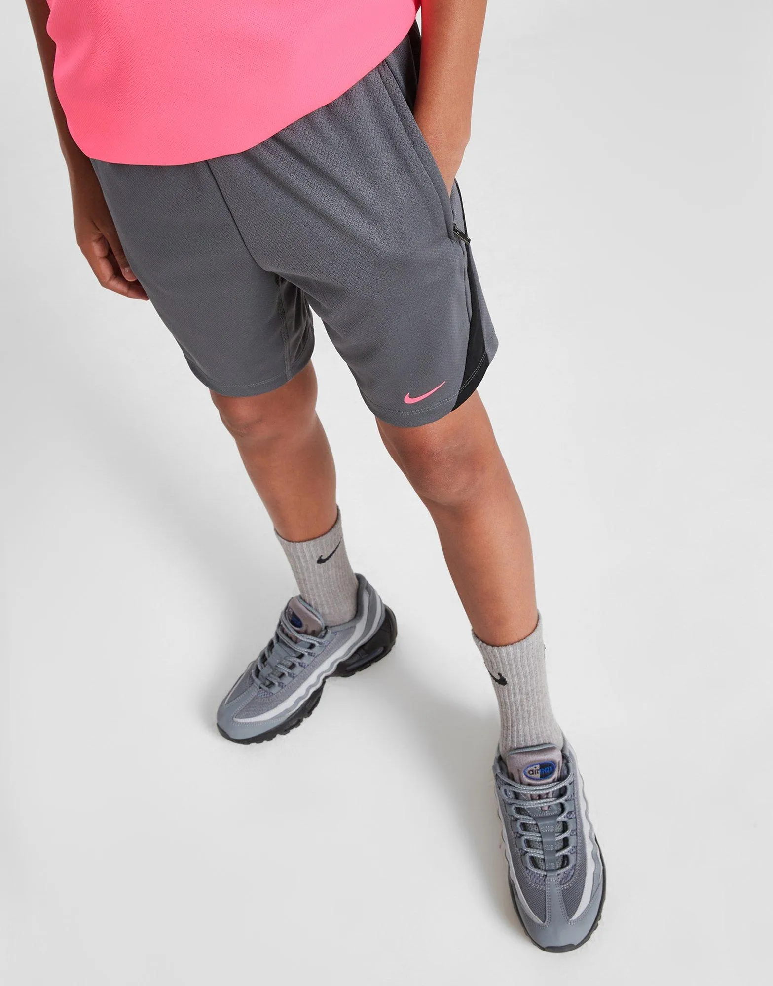 NIKE PANTALóN CORTO DRIFIT STRIKE JúNIOR