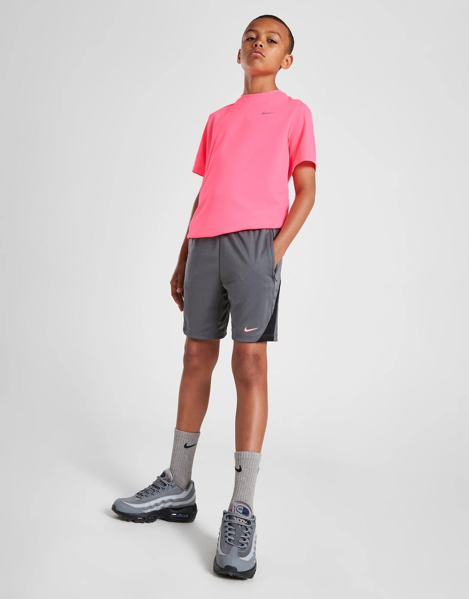 NIKE PANTALóN CORTO DRIFIT STRIKE JúNIOR