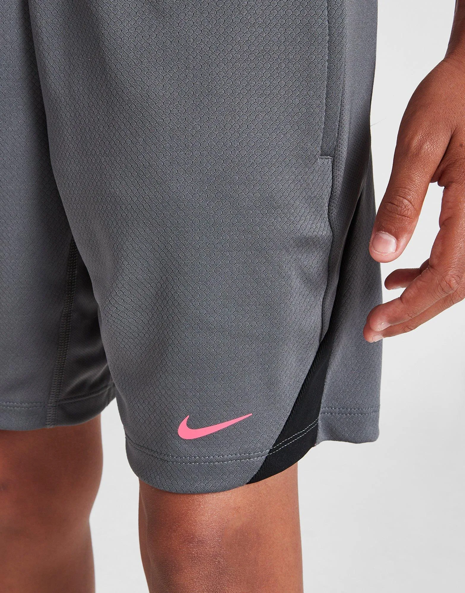 NIKE PANTALóN CORTO DRIFIT STRIKE JúNIOR