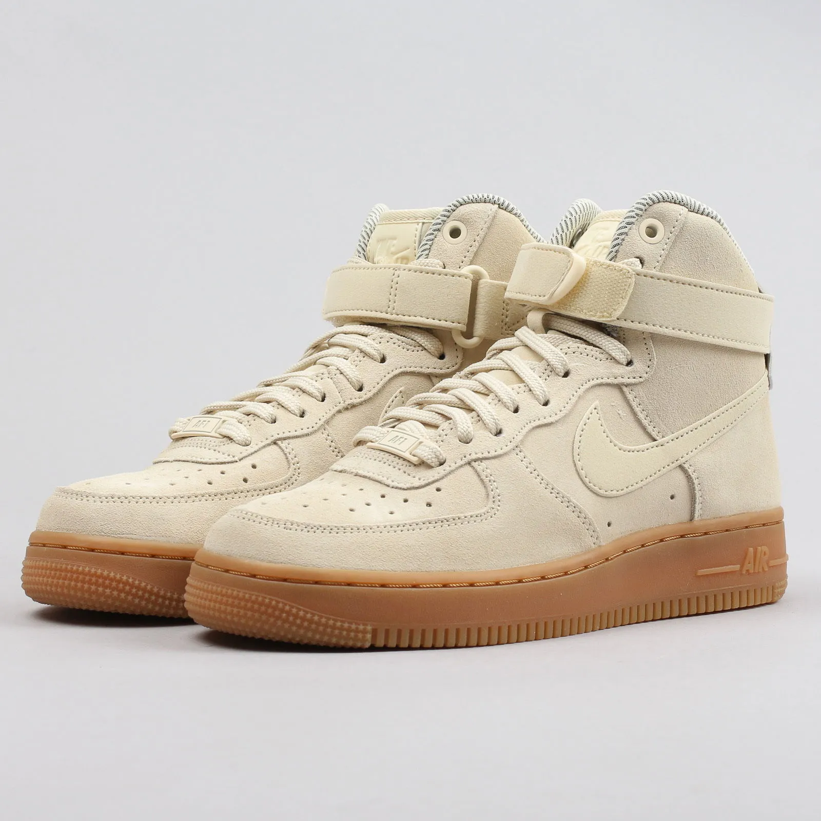 Nike WMNS Air Force 1 Hi SE