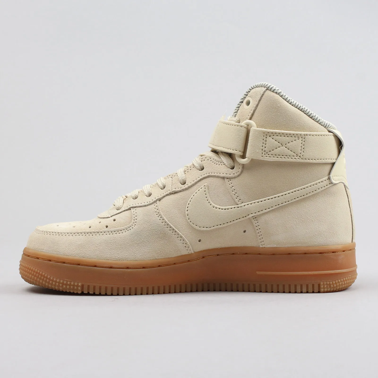 Nike WMNS Air Force 1 Hi SE