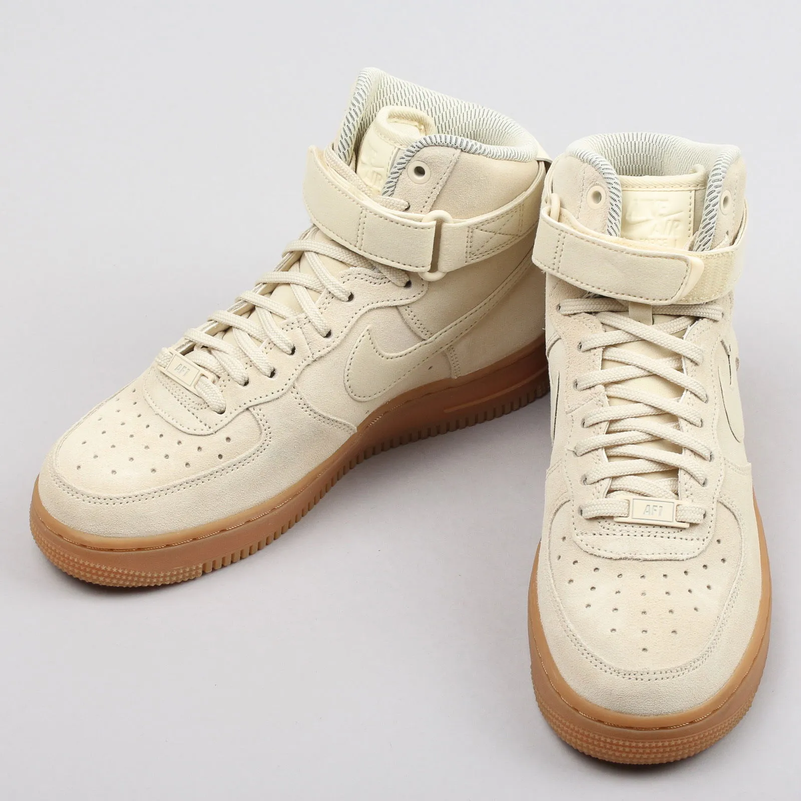 Nike WMNS Air Force 1 Hi SE
