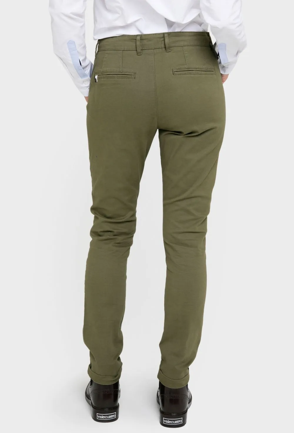Pantalón chino mujer color kaki