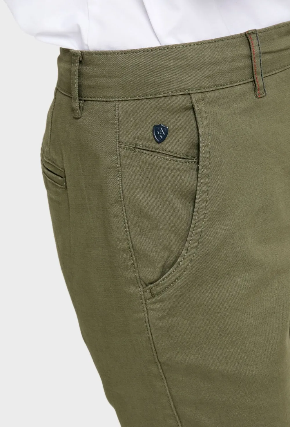 Pantalón chino mujer color kaki