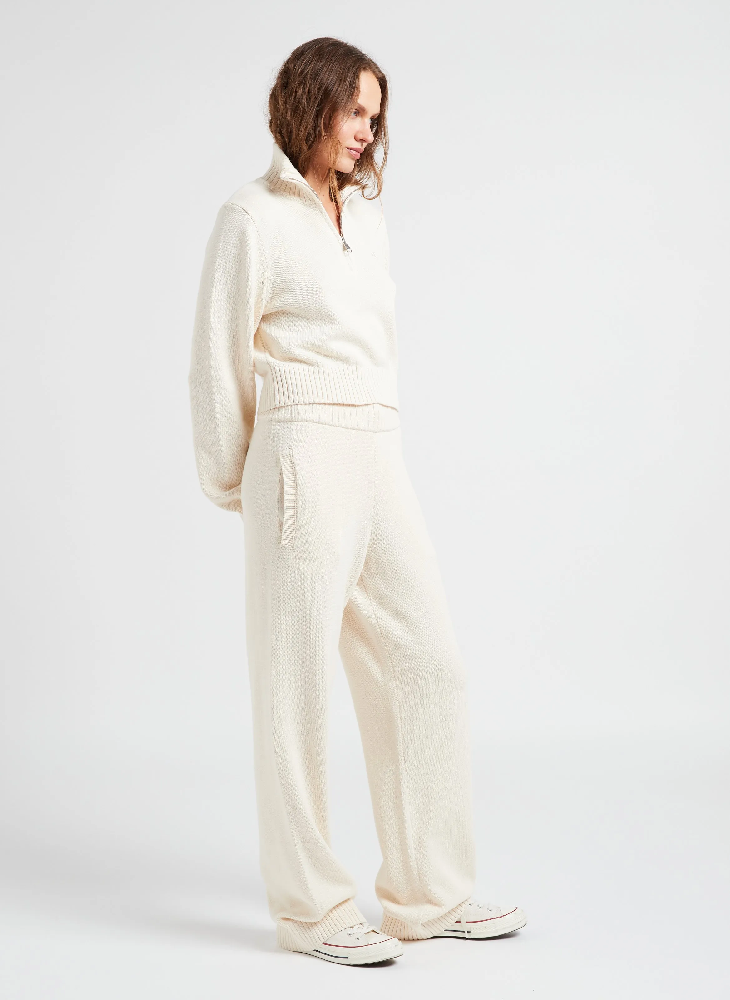 Pantalón recto de algodón en beige