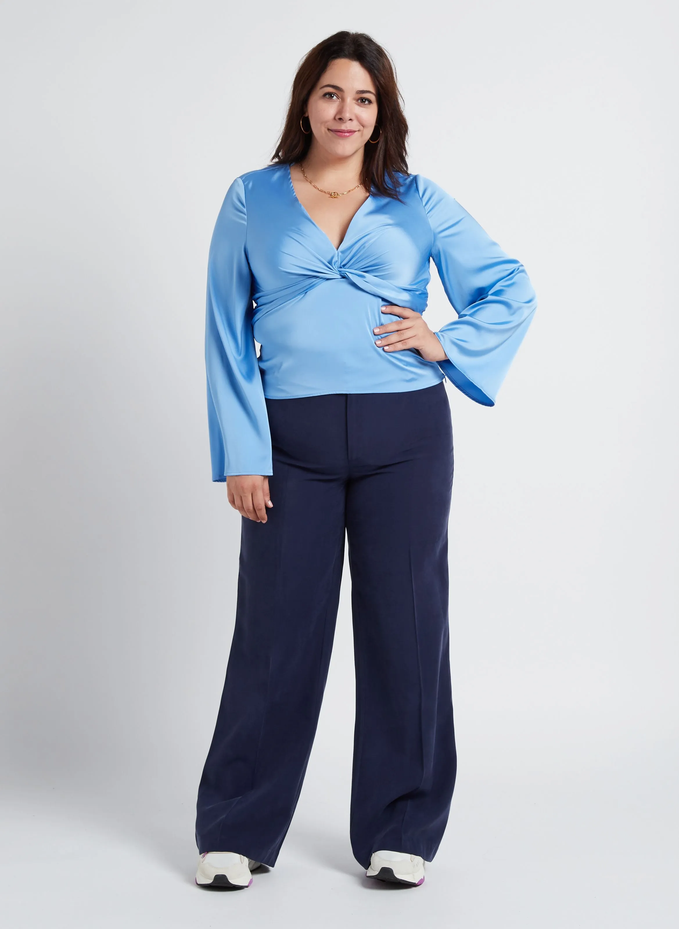 Pantalón recto vaporoso en azul
