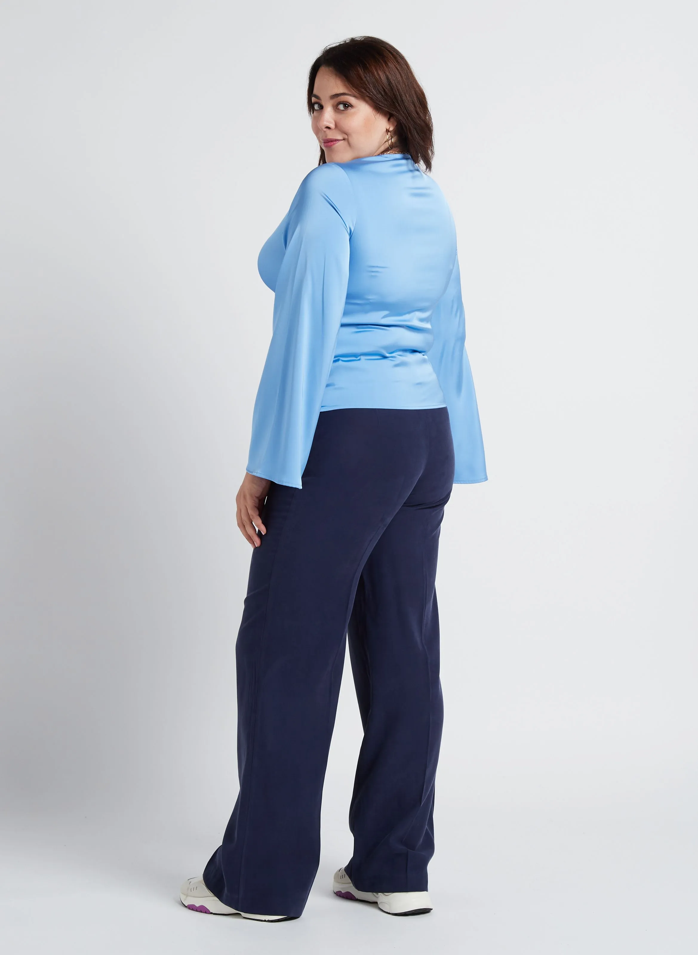 Pantalón recto vaporoso en azul