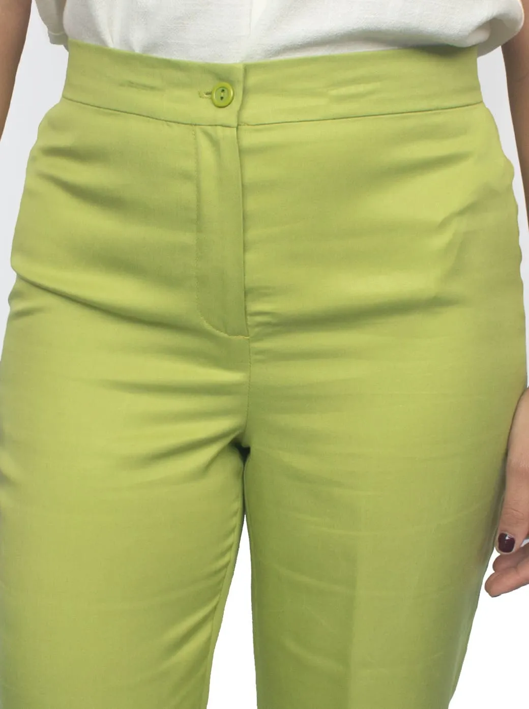 Pantalón verde capri Esenciales