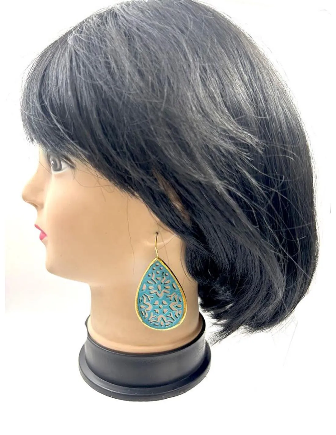 PENDIENTES LARGOS AZUL TURQUESA CON LAGRIMA CON BONITA FILIGRANA