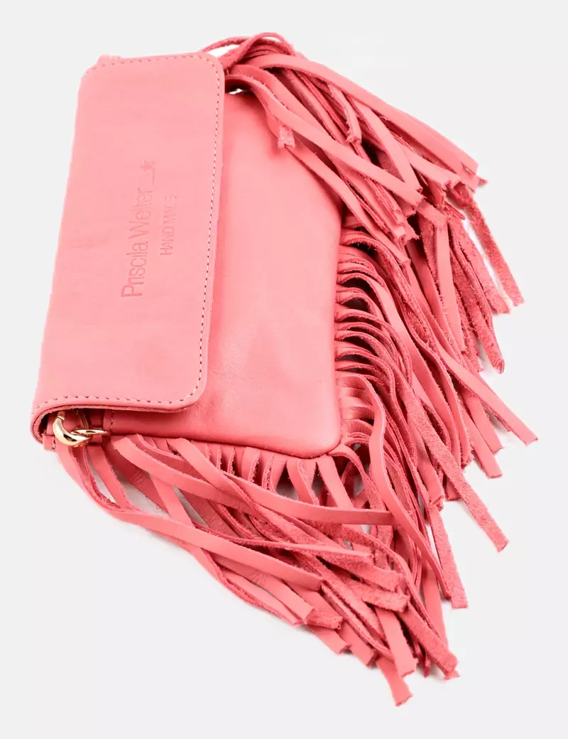 Priscila Welter Bolso riñonera rosa flecos