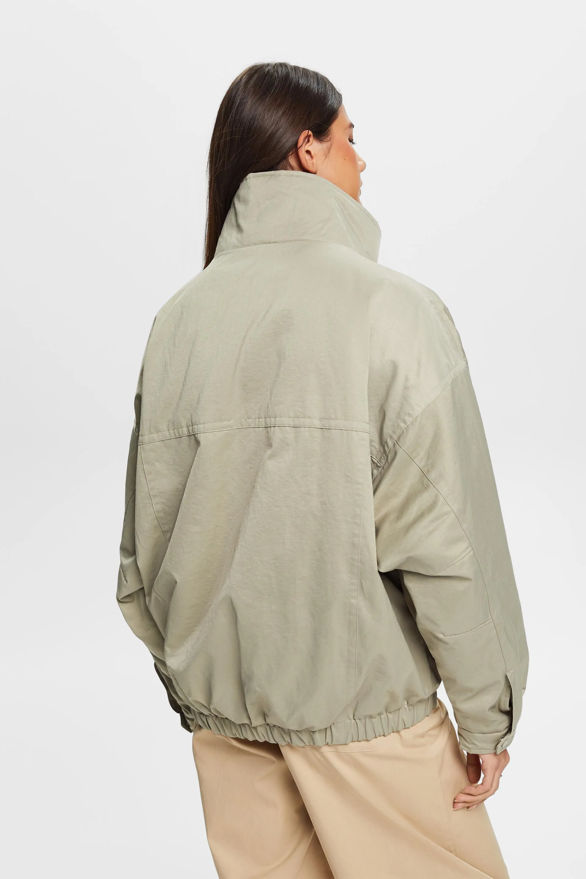 Reciclado: chaqueta estilo parka acolchada