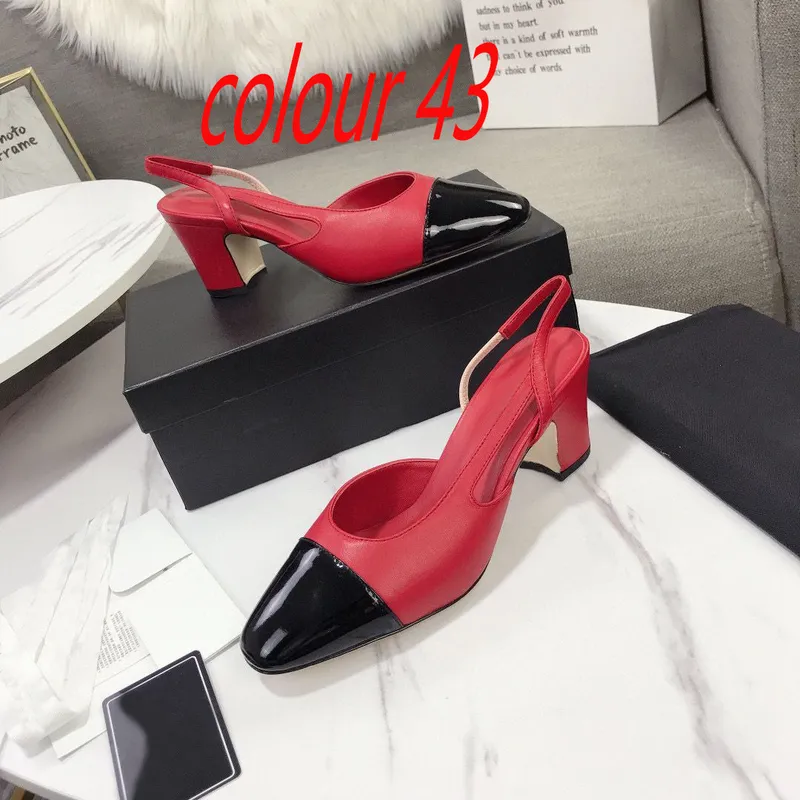 Sandalia de vestir Zapatos de diseñador de cuero Tacón grueso tacones altos Sandalias con hebilla de cinturón Moda Sexy Bar Fies