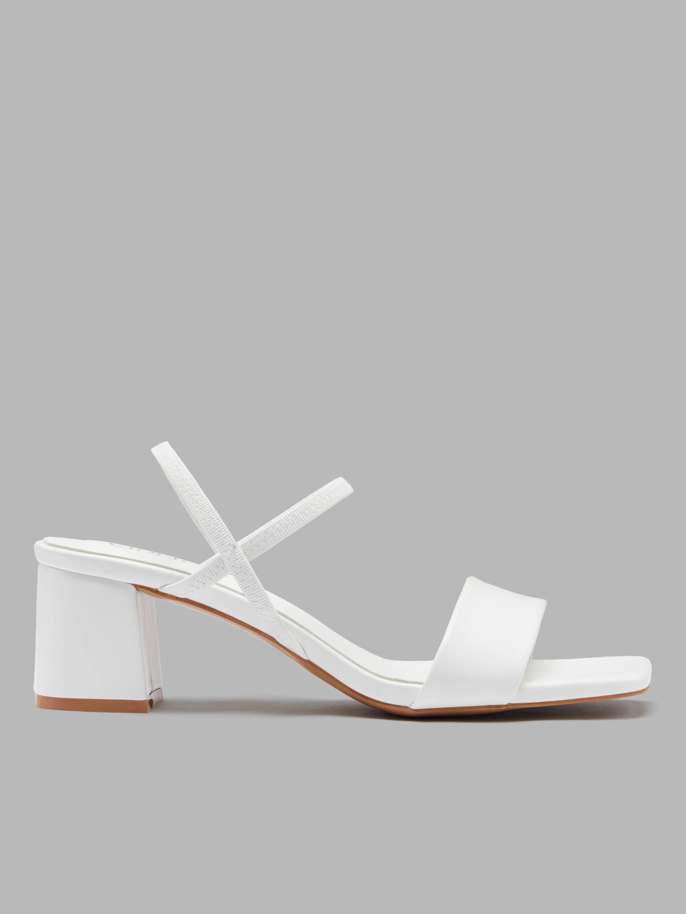 Sandalias con correa trasera