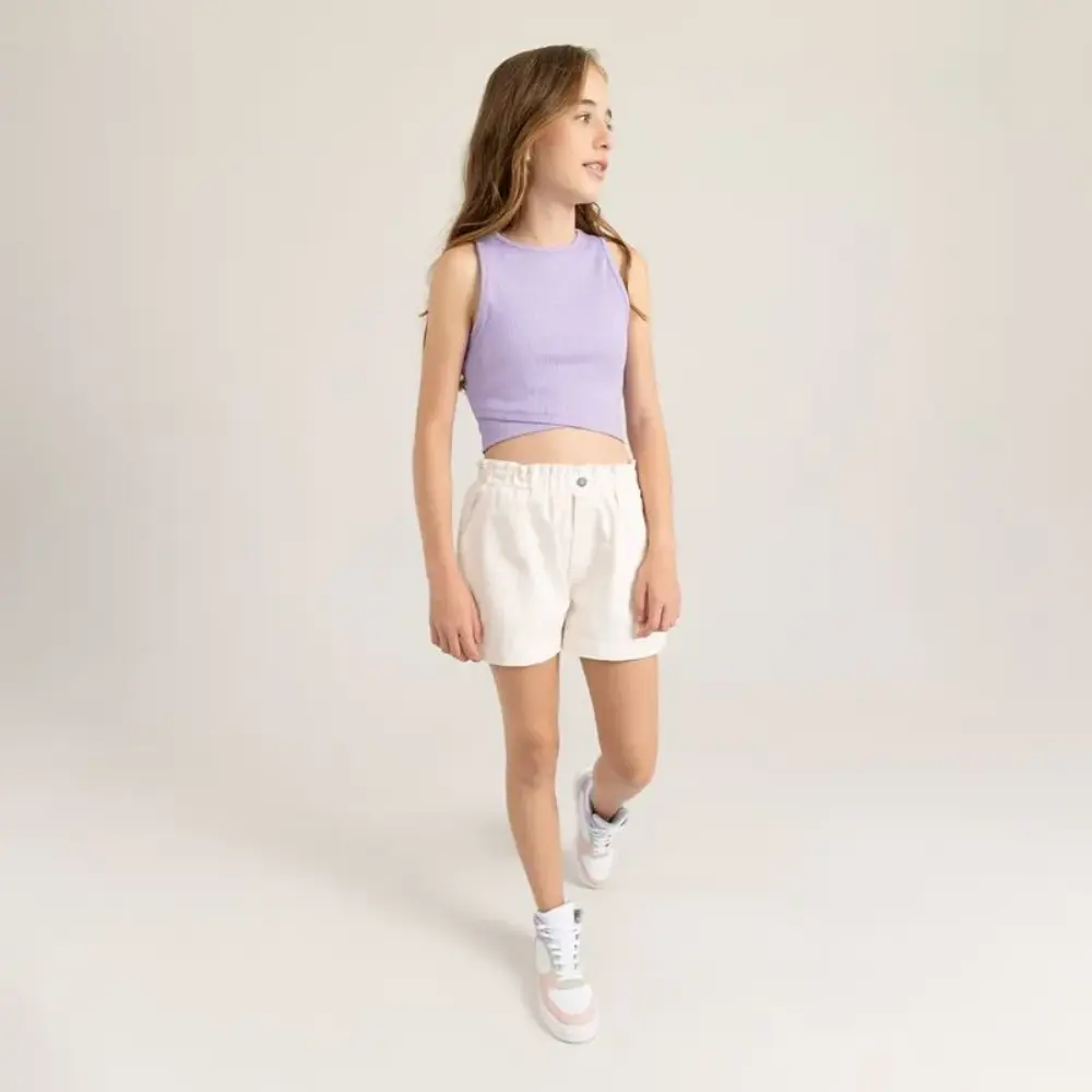 Short con cintura elástica y bolsillos
