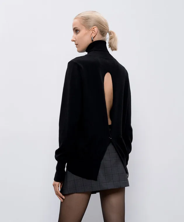 Solotre Black sweater made of wool