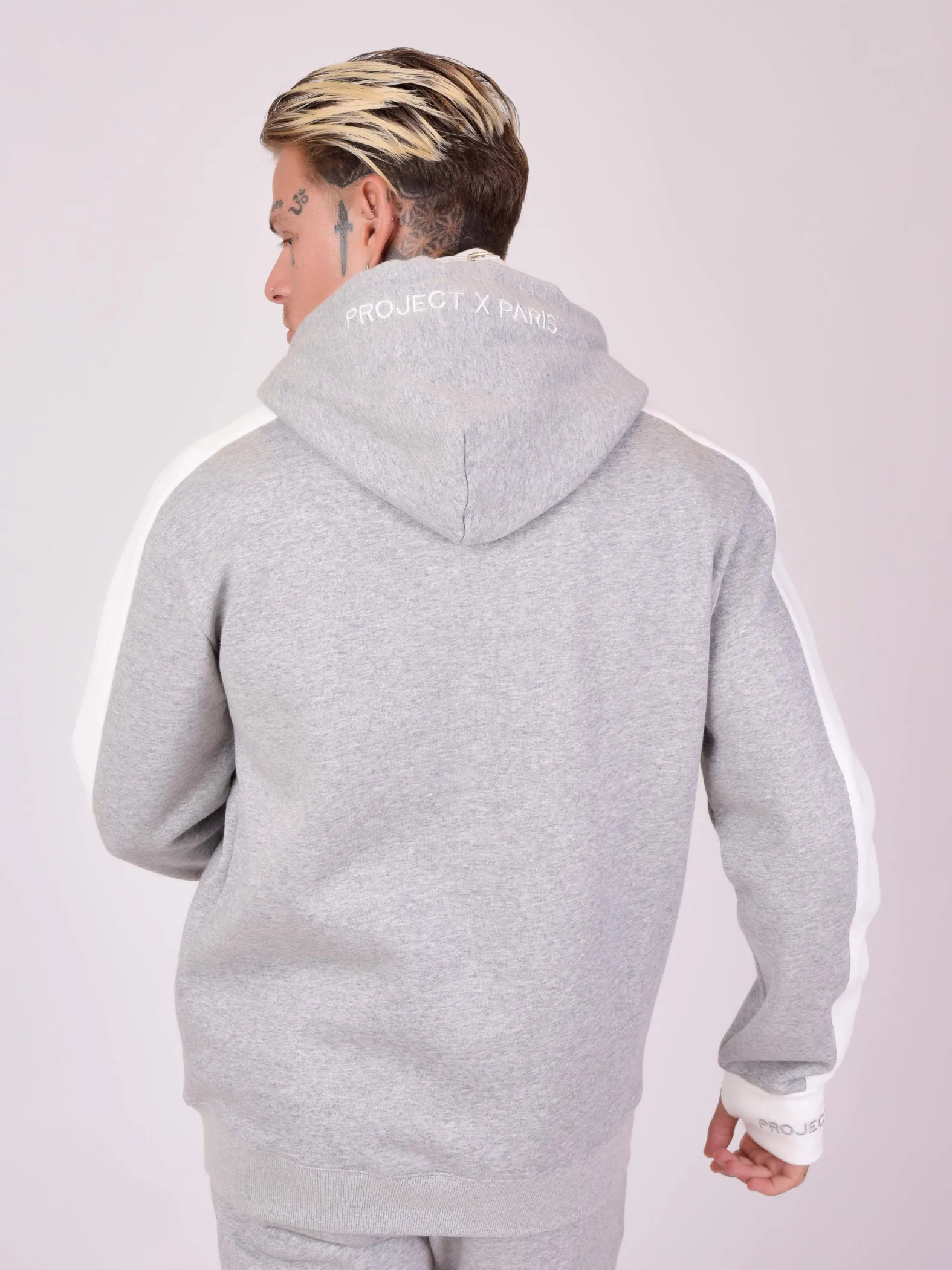 Sudadera bicolor con capucha